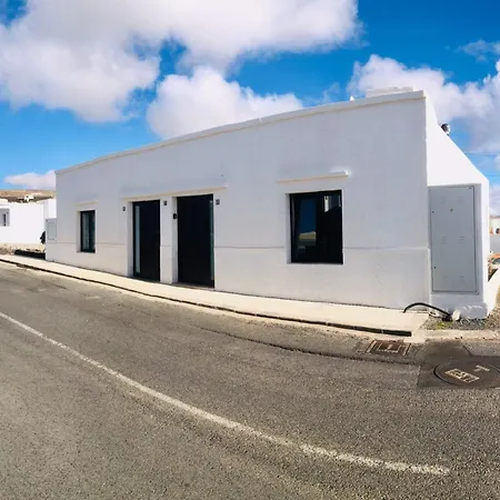Alegria In The Stunning Village Of Mozaga, Lanzarote Appartement *