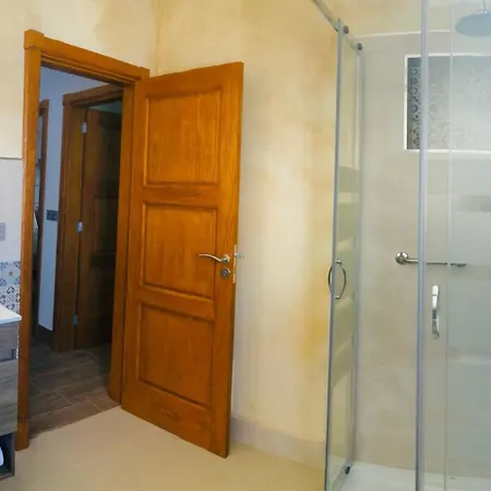 Alegria In The Stunning Village Of Mozaga, Lanzarote דירה